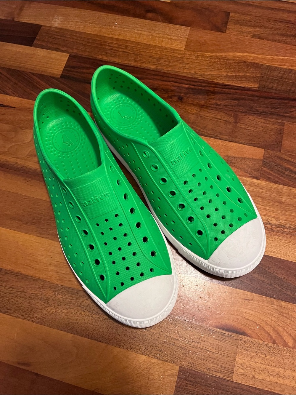 Native Kids Water Slip-On Shoes in Green with White Toe